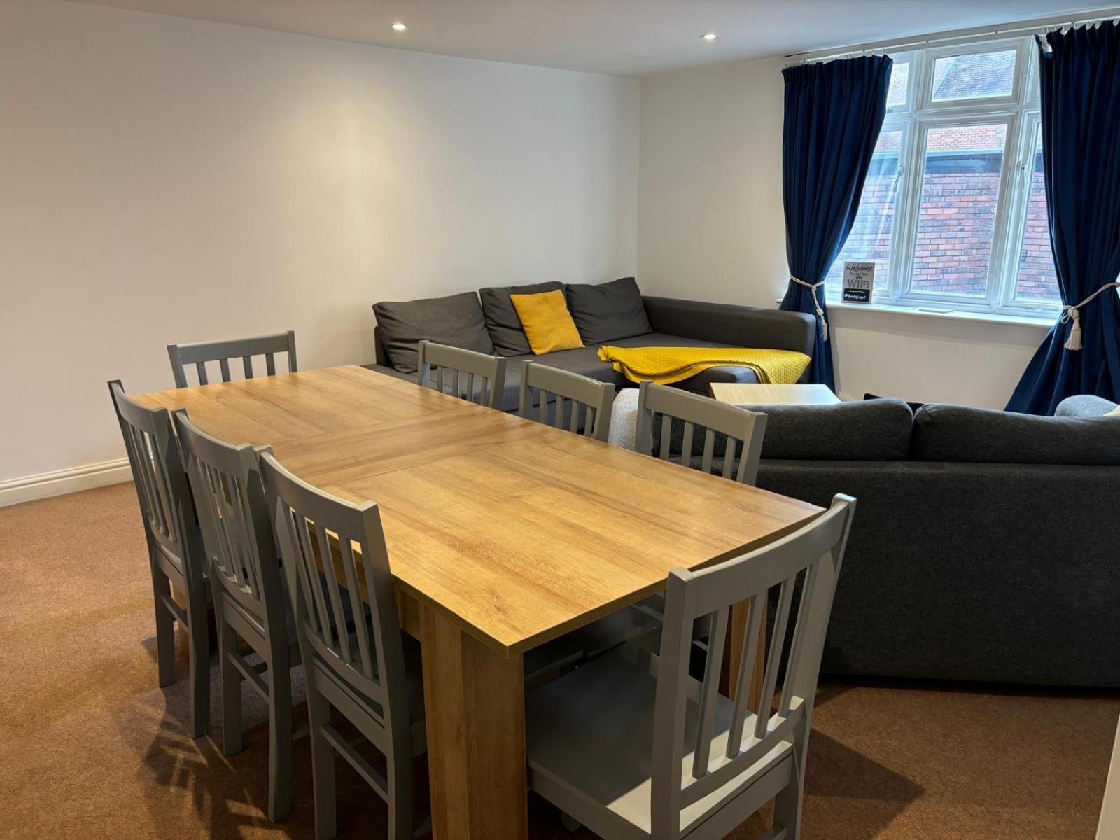 The Coach House Aparthotel Salisbury Ngoại thất bức ảnh